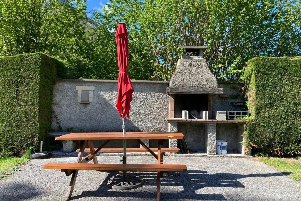 T2 Ensoleille. Terrasse Et Vaste Jardin Commun Lägenhet Cauterets Exteriör bild